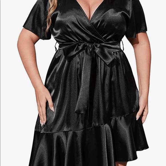 ASYMETRICAL WRAP DRESS BLACK